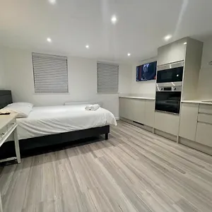 Riverside Docklands E14 Guest house London